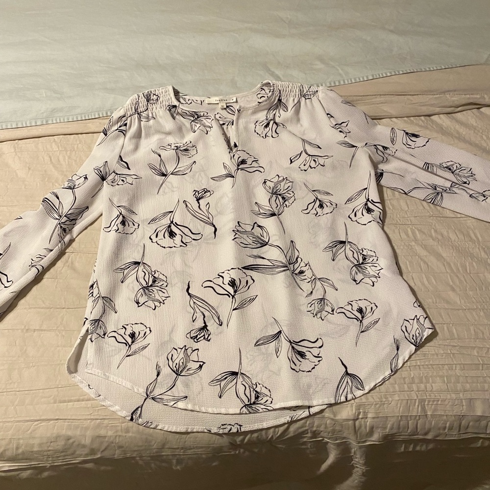 Cute black and white dress blouse
